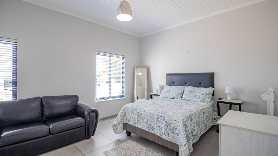 4 Bedroom Property for Sale in Blue Lagoon Western Cape